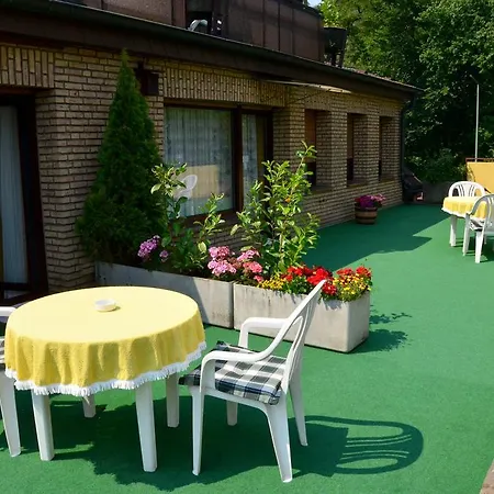 Haus Scheuten 4* Дуйсбург