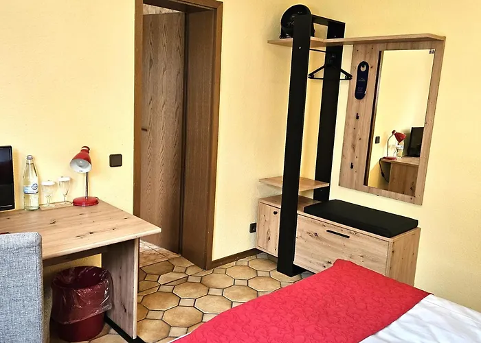 豪斯舍特恩酒店 4*