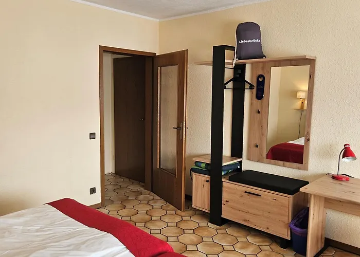 豪斯舍特恩酒店 4*